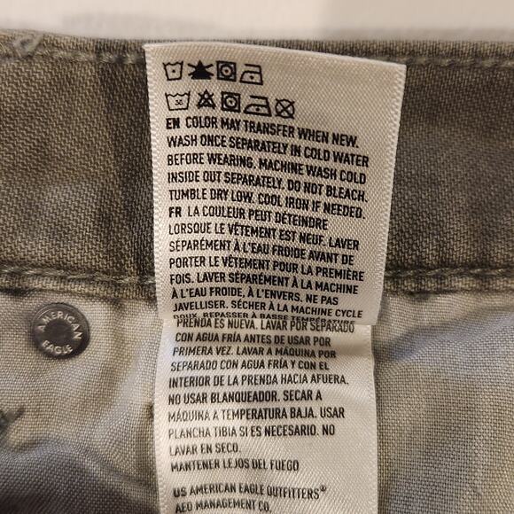 American Eagle Olive Green Distressed Cut Off Highest Rise Mom Short Size 6 - Picture 7 of 12